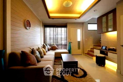 Townhouses for rent Bangkok : 3-BR Townhouse at The Private Sukhumvit-Bangchak near BTS Bang Chak (ID 3378487)