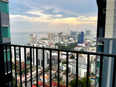 Condos for rent : ⛵ Centric sea ⛵ Sea view / 32F / 1bedroom >> THB16,000/month 彡