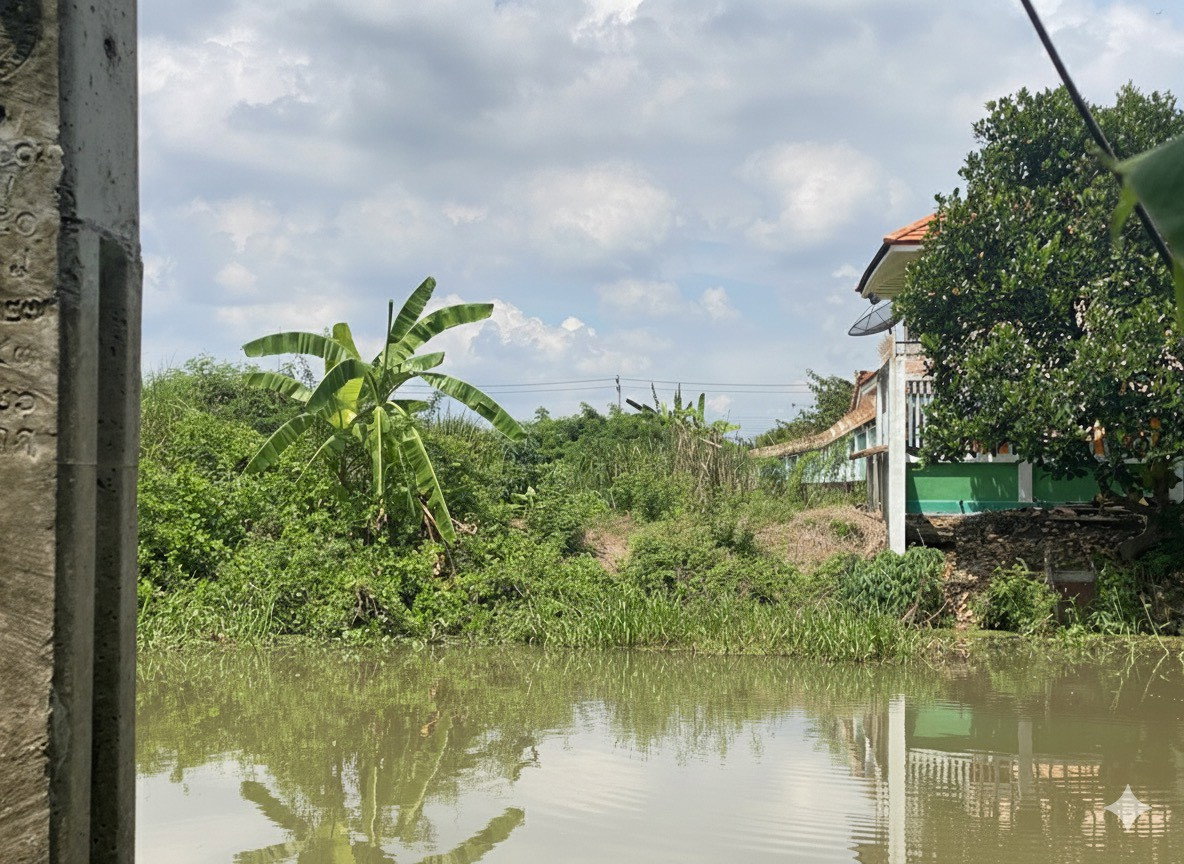 รูป 94878 - ขายที่ดินสวย เหมาะสำหรับ สร้างเพื่ออยู่อาศัย หรือเพื่อการลงทุนในอนาคต ด้านติดถนน ด้านหลังติดคลองตาชม - รูปที่ 4/8