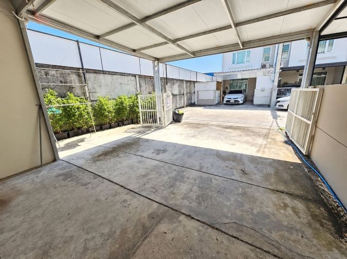 3-bed townhouse for rent, 118 sqm, 30.6 sq wah, Casa City Watcharapon - Permsin 2