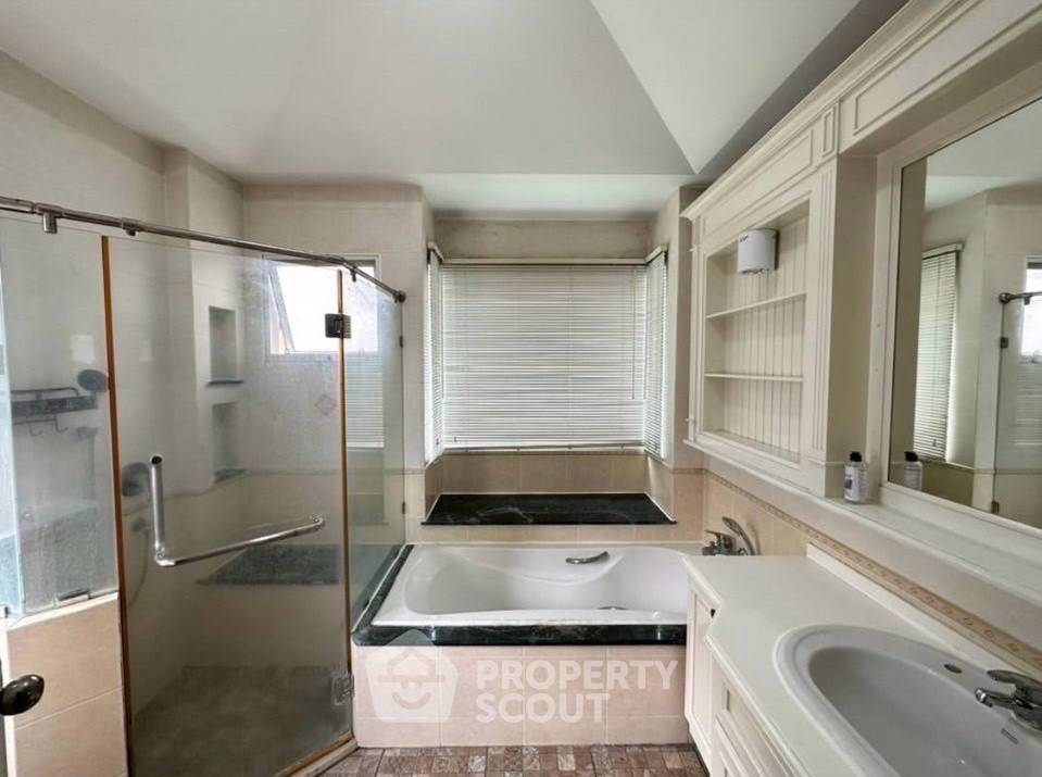 picture 4-BR 300 Sqm House At Baan Nanthawan Suanluang Ro. 9 (ID 3377876) - 6/10