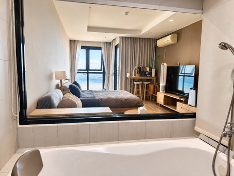 Ladda Plus Sriracha Condo | Studio 32 Sq.m. | 18th Floor Sea View | Wooden Furniture