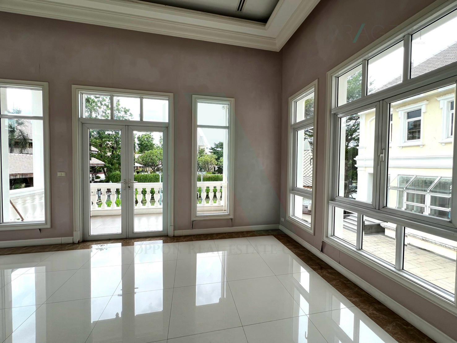 4-bed house for sale, 1153 sqm, 405 sq wah, The Royal Residence