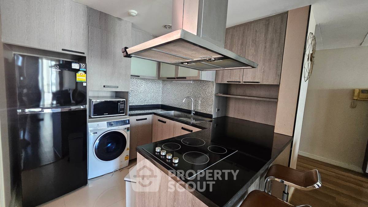 picture 2-BR Condo at Fullerton Sukhumvit near BTS Ekkamai (ID 2262904) - 9/32