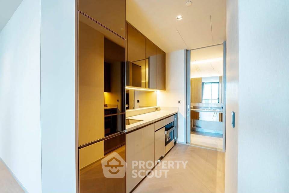 picture 4-BR Condo at The Reserve Sathorn near BTS Sala Daeng (ID 3377394) - 6/27