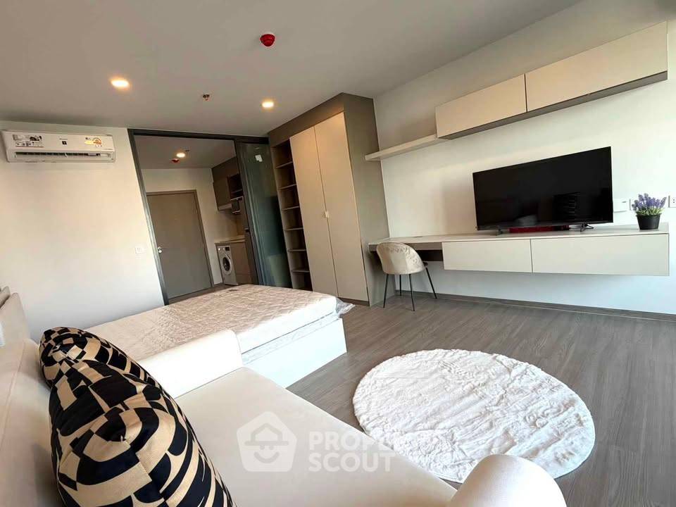 picture Studio Condo at Aspire Sukhumvit-Rama 4 near BTS Phra Khanong (ID 3378483) - 2/13