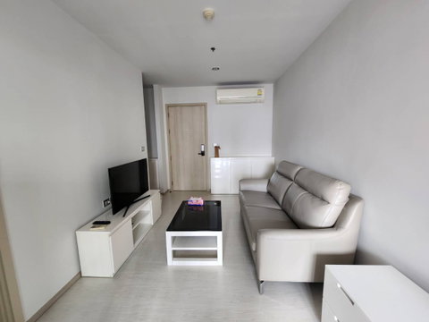 Rhythm sukhumvit42. 1bed 45sqm. Line id: @pfagent