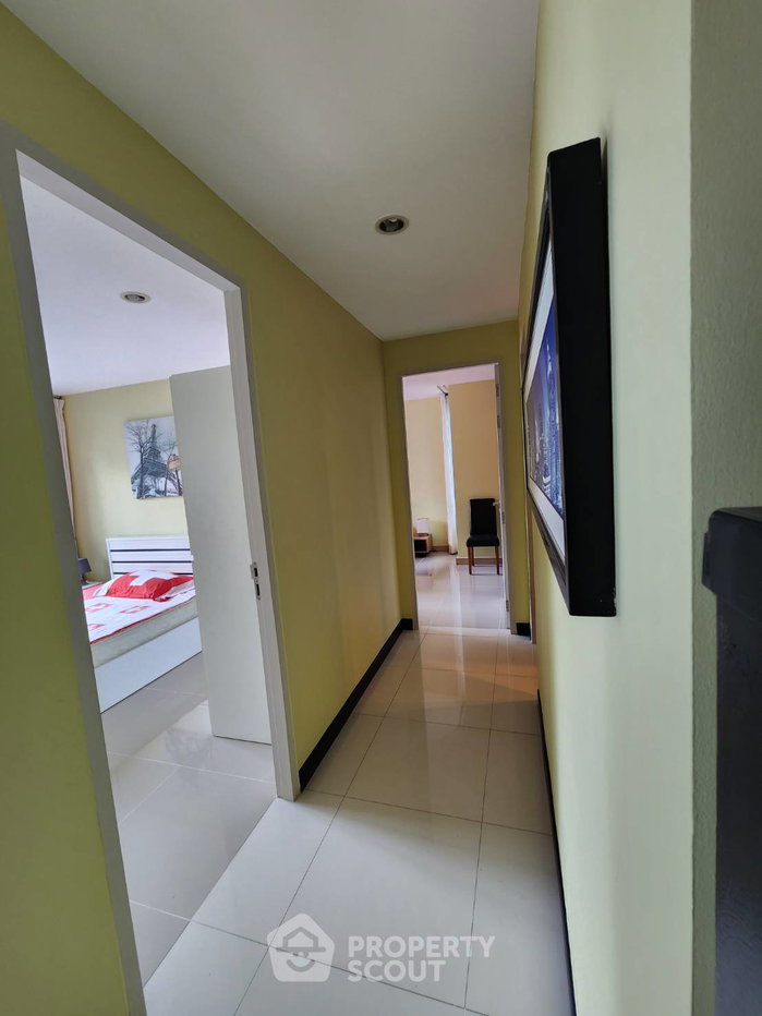 picture 2-BR Condo At Voque Sukhumvit 16 Condominium Near MRT Queen Sirikit (ID 384718) - 2/19