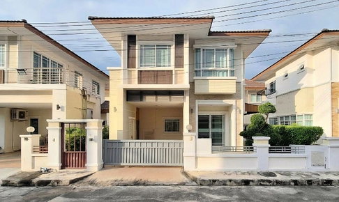 House for rent in The Prominence project, Mueang Chiang Mai district. 3 bedrooms, 3 bathrooms. Rent: 20,000 baht/month.