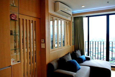 ขายคอนโด : 💥รหัส TTTP026721S💥 📢📢For Sale The Tree Interchange (2 Bed 63 ตร.ม/5.90 ล้าน) ชั้น 21 ติดเกตเวย์ / ใกล้ MRT / รพ.บางโพ สนใจ Line ID: @atfirm