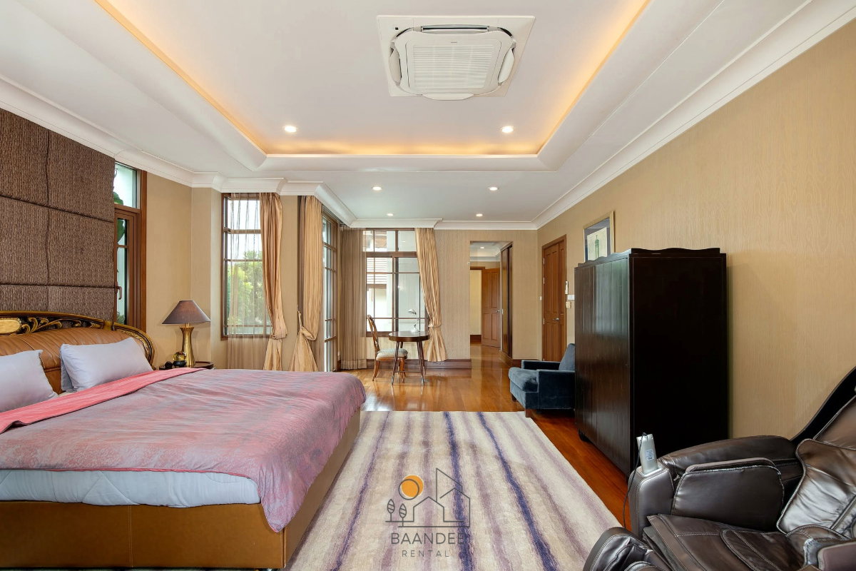 picture Luxury House for Rent at Baan Sansiri Sukhumvit 67 - 18/25