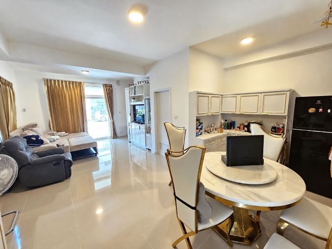 3-bed townhouse for rent, 118 sqm, 30.6 sq wah, Casa City Watcharapon - Permsin 2