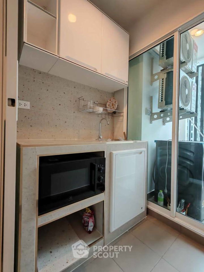 รูป คอนโดชั้น 17 แบบ 1 ห้องนอน Regent Home Bangna ใกล้ BTS บางนา (ID 3378044) - รูปที่ 10/17