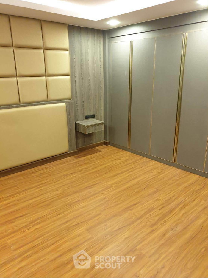 picture 3-BR Condo at President Park Condominium near MRT Queen Sirikit National Convention Centre (ID 3378555) - 13/13