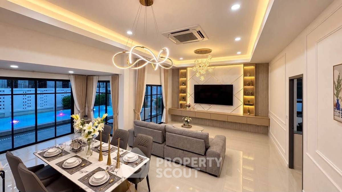 รูป บ้าน 3 ห้องนอน ขนาด 200 ตารางเมตร สำหรับขายใน Areeya Villa พัทยา (ID 3377808) - รูปที่ 3/24