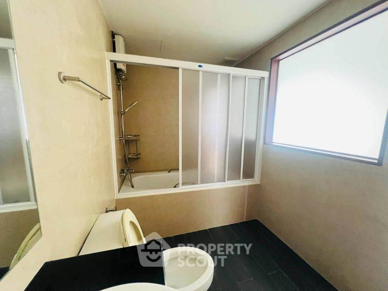 picture 2-BR Condo at Rama Harbour View Condominium in Surasak (ID 3378376) - 16/18
