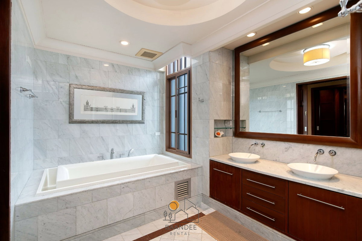 picture Luxury House for Rent at Baan Sansiri Sukhumvit 67 - 23/25