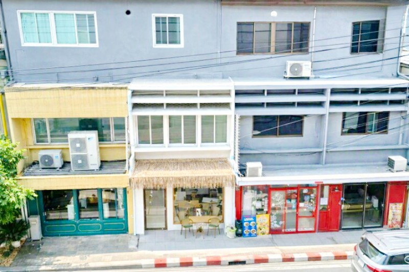 รูป 261201ccrtoskn ให้เช่า อาคารพาณิชย์ ดองกิ มอลล์ ทองหล่อ 550 ม.ให้เช่าอาคารพาณิชย์ 2 คูหา 2 ชั้นทำเลติด ทองหล่อ ถนนเอกมัย 2 นอน ใกล้กับ - รูปที่ 4/8
