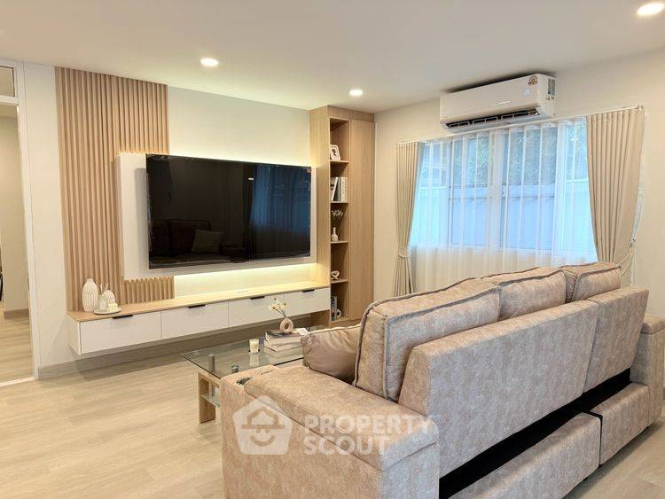 รูป บ้าน 4 ห้องนอน 382 ตร.ม. บ้านเวิลด์คลับแลนด์ เชียงใหม่ ให้เช่า (ID 3375200) - รูปที่ 1/20