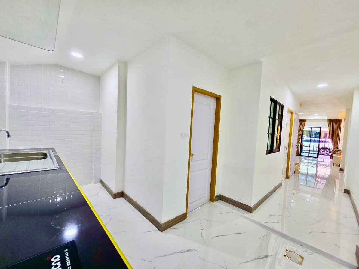 รูป ทาวน์โฮม3ชั้น ตกแต่งใหม่ ทำเลดี ม.ซิตี้ทาวน์โฮม ถ.ลาดพร้าว80 แยก26 วังทองหลาง เฟอร์นิเจอร์สวย พร้อมอยู่ - รูปที่ 11/21