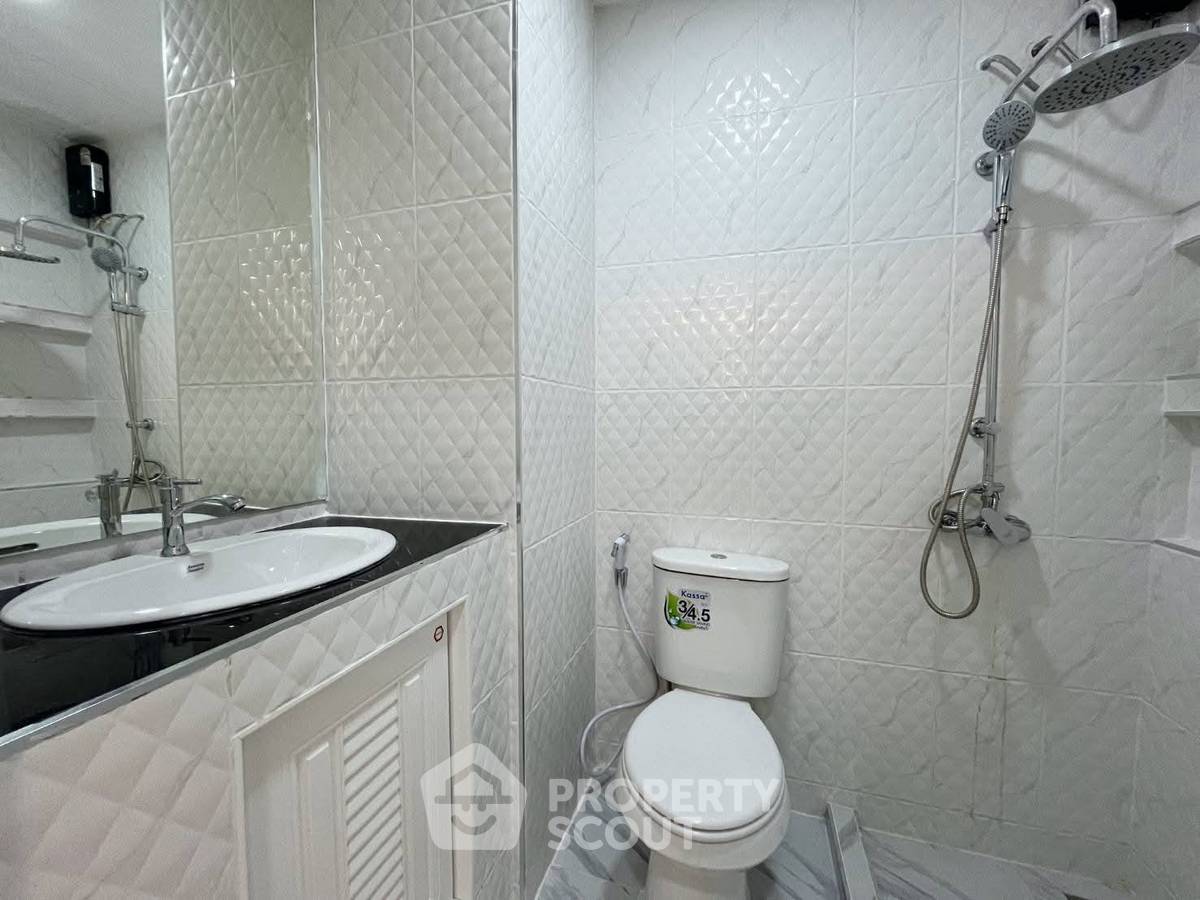รูป คอนโด 1-ห้องนอน ที่ บ้านสวนลลนา ใกล้ เมืองพัทยา (ID 3377980) - รูปที่ 16/18