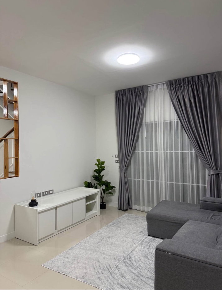 รูป Lanceo Prestige Bangna – Sriwaree ✨ บ้านสวยสไตล์ French Colonial 🏡 บ้านใหม่จากโครงการ พร้อมเฟอร์นิเจอร์และเครื่องใช้ไฟฟ้าที่จำเป็น✨ - รูปที่ 3/10