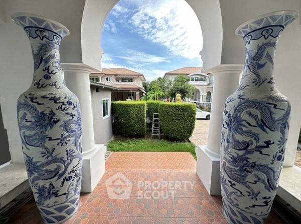 picture 4-BR 300 Sqm House At Baan Nanthawan Suanluang Ro. 9 (ID 3377876) - 3/10