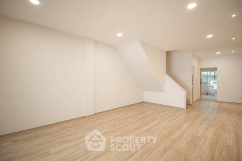 3-BR Townhouse in Chom Thong (ID 3374974)
