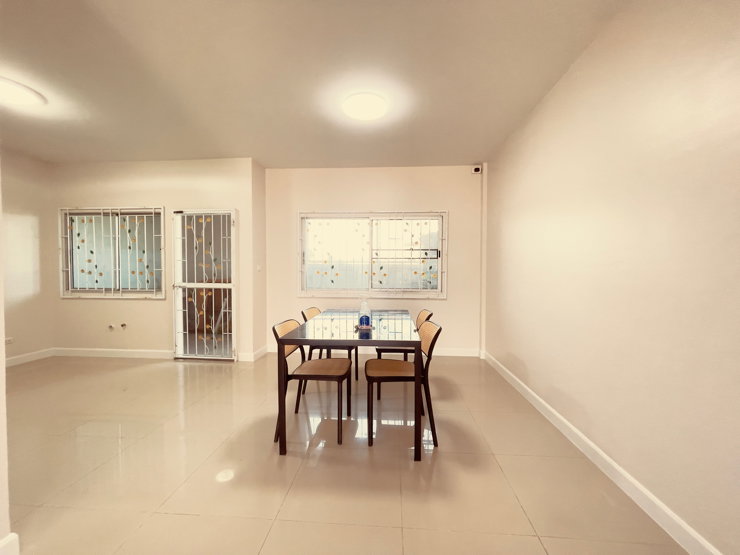 picture Townhouse for Rent Ruenruedee 4 Rangsit - Klong4 - 2/19