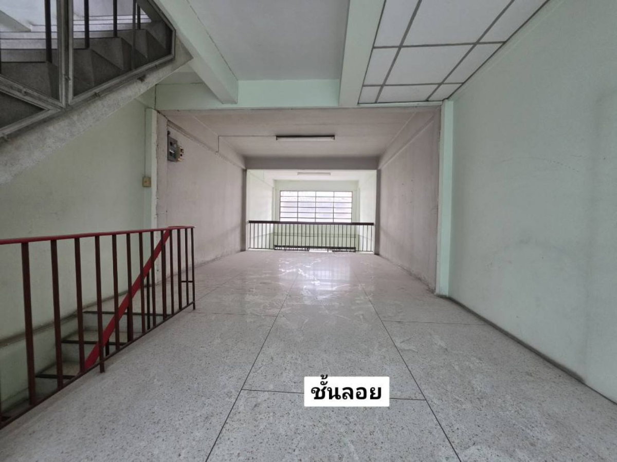 รูป ขายอาคารพาณิชย์ 3.5 ชั้น ธนะสิน โครงการ 4 นวมินทร์ 68 - รูปที่ 7/12