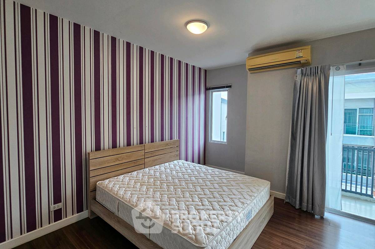 picture 3-BR Townhouse at Town Avenue Srinagarindra in Suan Luang (ID 3368957) - 10/18