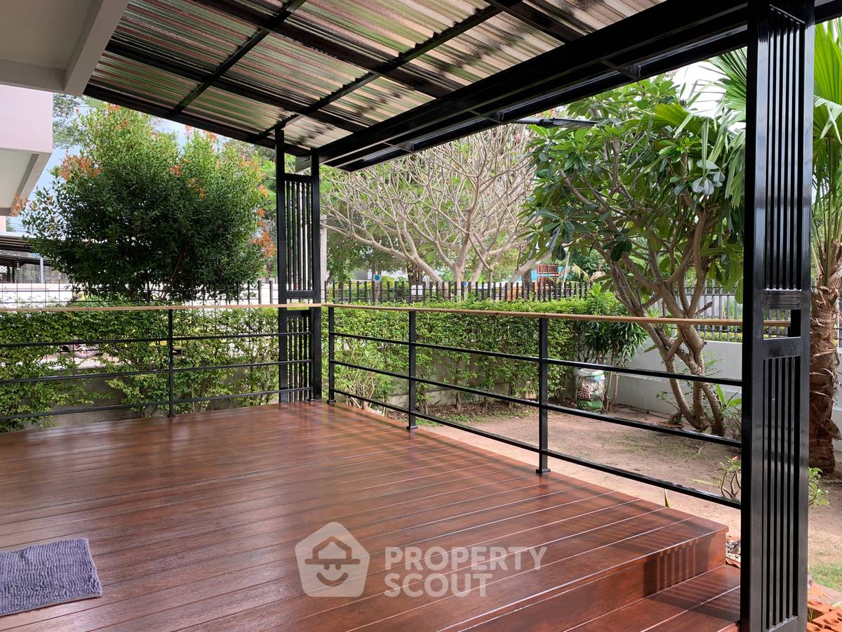 รูป บ้านแฝด 3-ห้องนอน ใน สุรศักดิ์ (ID 3377626) - รูปที่ 21/29