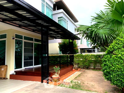 บ้านเดี่ยว ชลบุรี : บ้านแฝด 3-ห้องนอน ใน สุรศักดิ์ (ID 3377626)