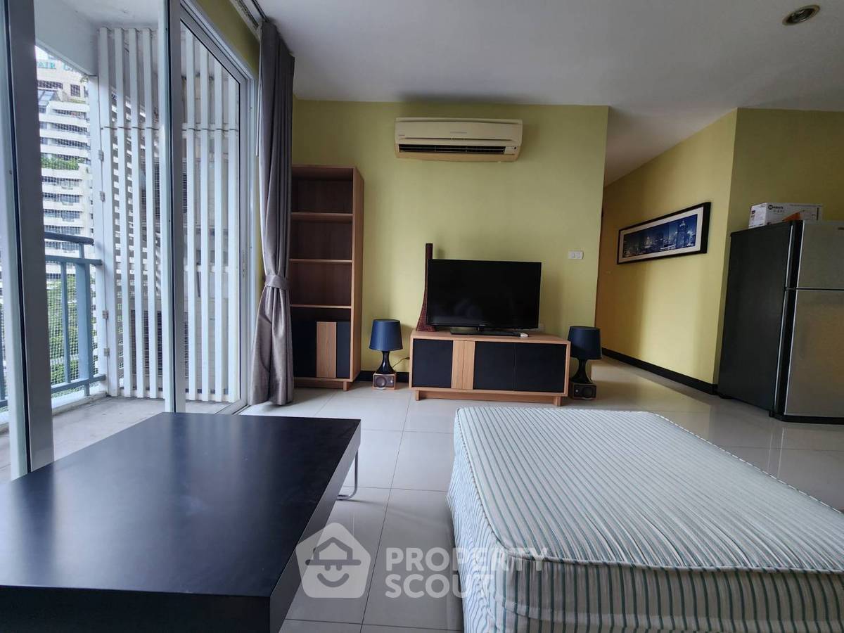 picture 2-BR Condo At Voque Sukhumvit 16 Condominium Near MRT Queen Sirikit (ID 384718) - 4/19