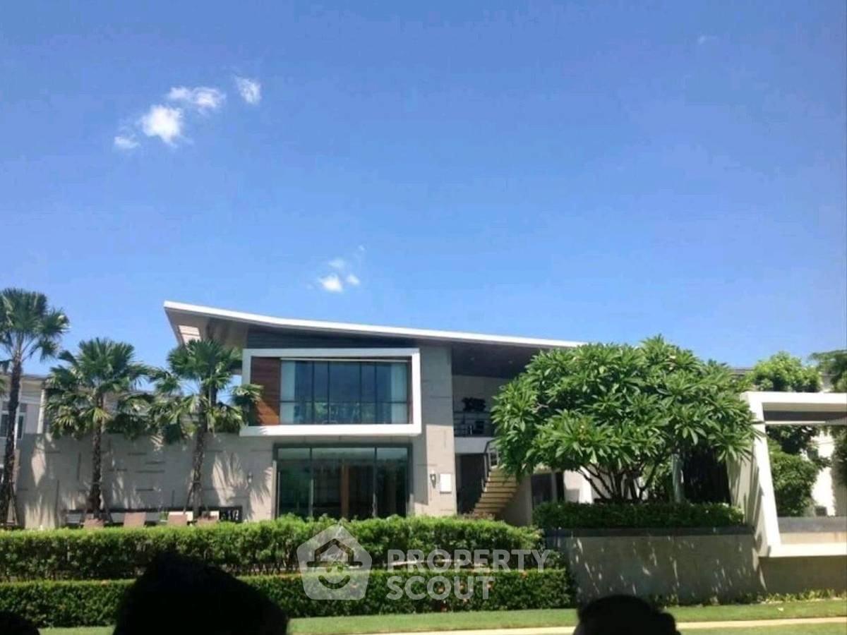 picture 3-BR Townhouse at Town Avenue Srinagarindra in Suan Luang (ID 3368957) - 17/18