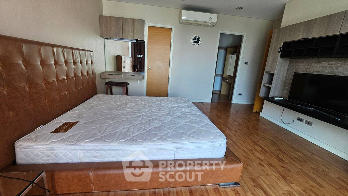 picture 2-BR Condo at Fullerton Sukhumvit near BTS Ekkamai (ID 2262904) - 15/32