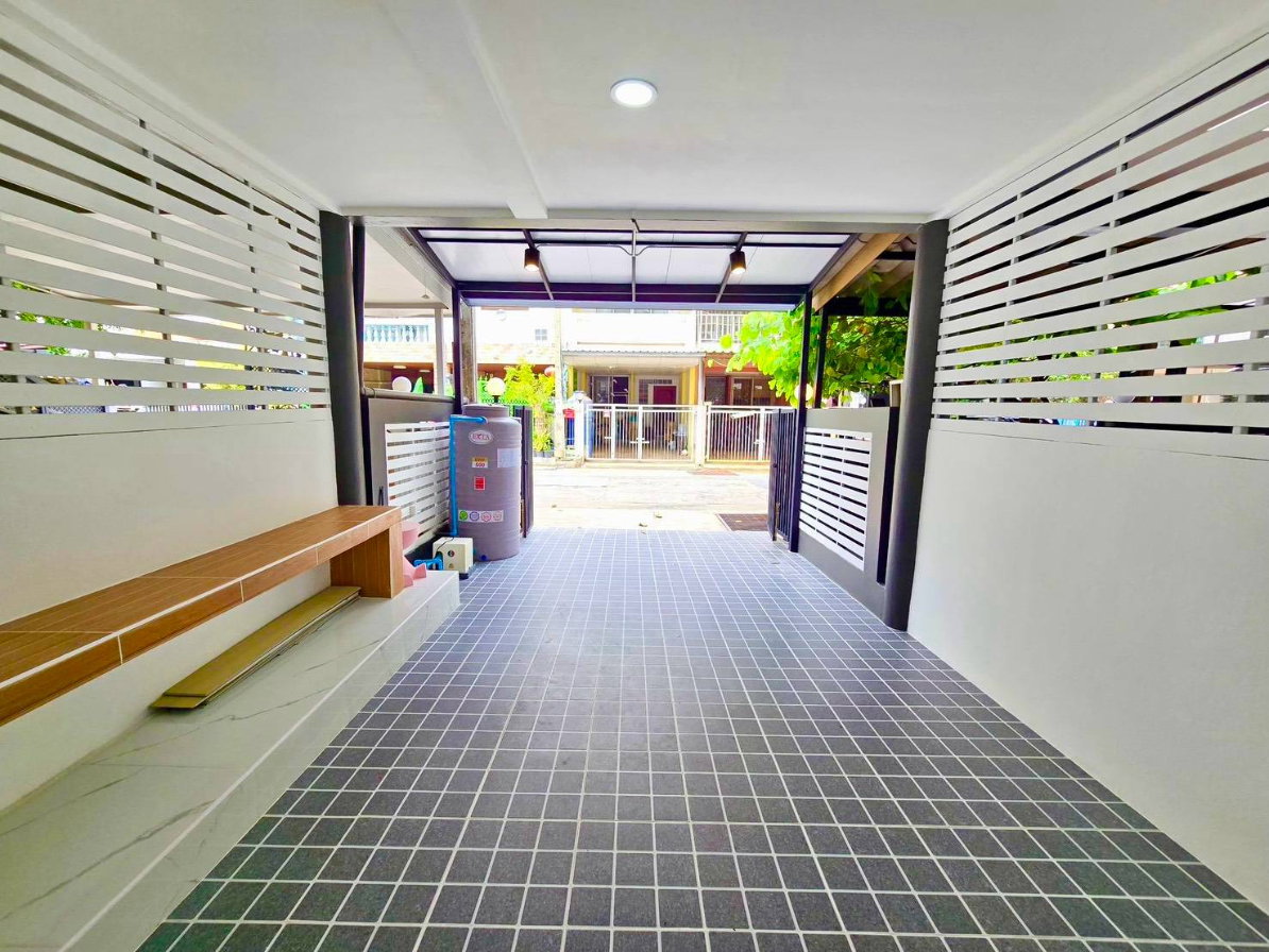 รูป ทาวน์โฮม3ชั้น ตกแต่งใหม่ ทำเลดี ม.ซิตี้ทาวน์โฮม ถ.ลาดพร้าว80 แยก26 วังทองหลาง เฟอร์นิเจอร์สวย พร้อมอยู่ - รูปที่ 6/21