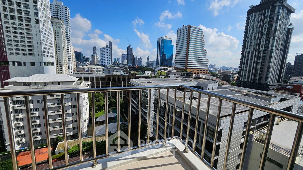 picture 2-BR Condo at Fullerton Sukhumvit near BTS Ekkamai (ID 2262904) - 31/32
