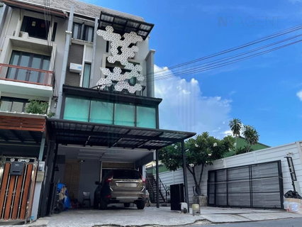 ขายทาวน์เฮาส์ โครงการ อารียา แมนดารีนา สุขุมวิท 77 4 ชั้น 6 ห้องนอน 5 ห้องน้ำ