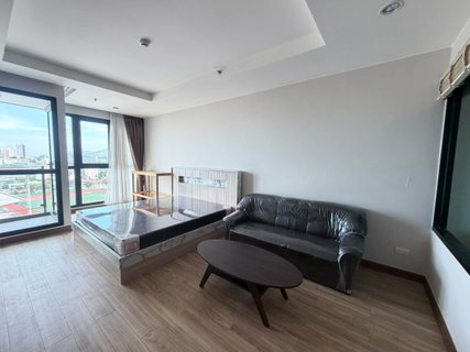 รูปภาพ ให้เช่า Ladda Plus Condo ห้องน่าอยู่ เฟอร์ครบ พร้อมหิ้วกระเป๋าเข้าอยู่