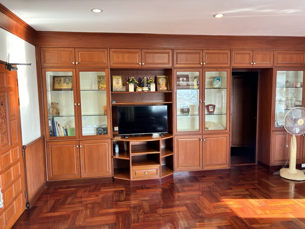 picture Duplex Corner 1-Bed, 64 sqm, 17th Floor, 180° View, Unity Tower Udomsuk - 5/16