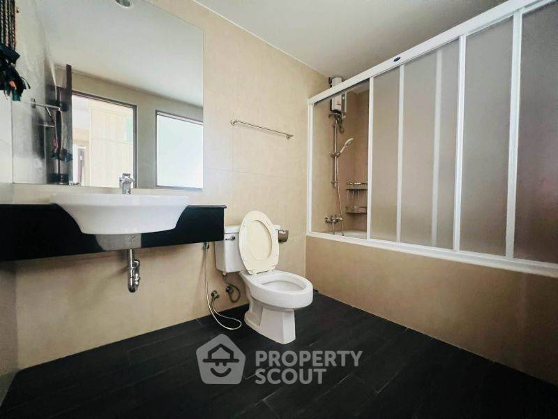 picture 2-BR Condo at Rama Harbour View Condominium in Surasak (ID 3378376) - 17/18