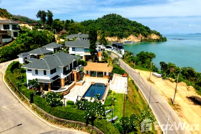 เช่าบ้านเดี่ยว ภูเก็ต : วิลล่าให้เช่า 4 ห้องนอน ในโครงการ ดิ เอสเตท บีช ฟร้อนท์ 6845183