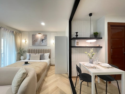 For Sale: PG2 Condominium, Rama 9 Road Near MRT Phra Rama 9