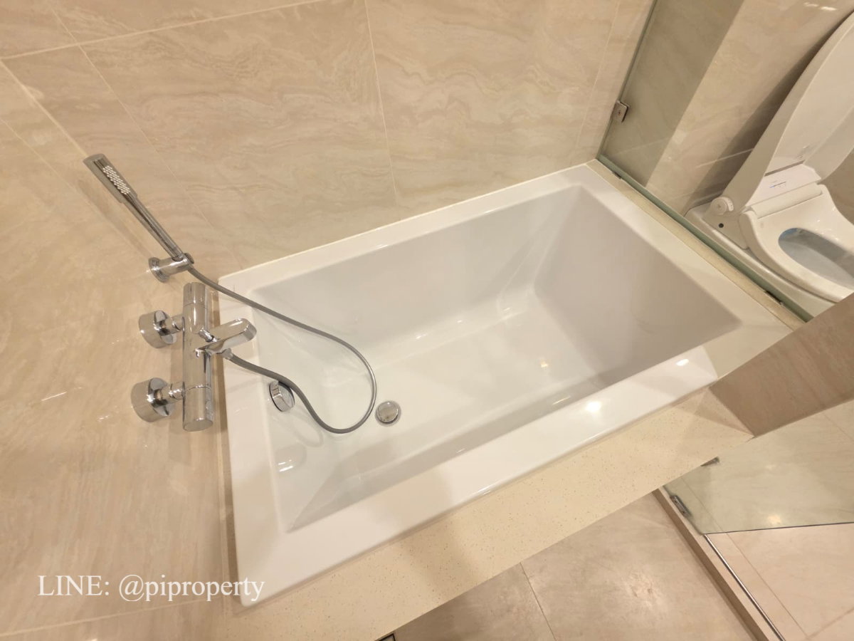 รูป ห้องพัก 2 ห้องนอน ตกแต่งครบพร้อมอยู่ ที่ Noble Form Thonglor ให้คุณสัมผัสไลฟ์สไตล์การใช้ชีวิตย่านทองหล่ออย่างแท้จริง | โนเบิล ฟอร์ม ทองหล่อ - รูปที่ 11/53