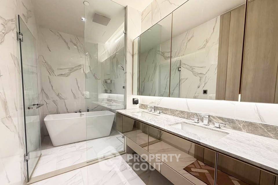picture 4-BR Condo at The Reserve Sathorn near BTS Sala Daeng (ID 3377394) - 16/27