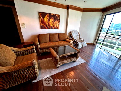 Condos for sale : 2-BR Condo at View Talay 2 Condominium Jomtien close to Pattaya South (ID 3377965)