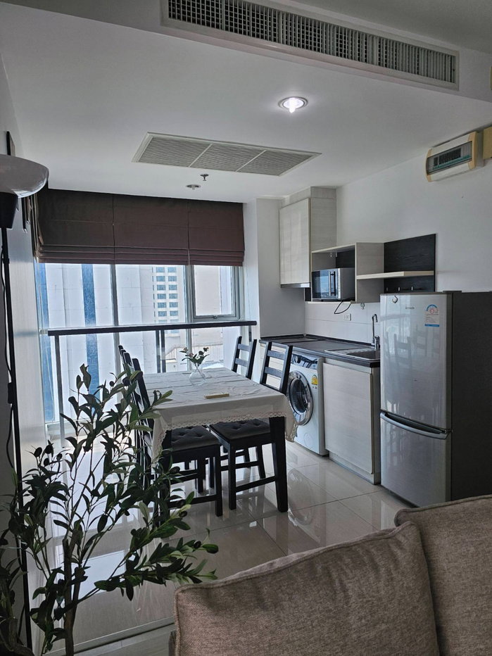รูป ไลฟ์ รัชดาภิเษก 2B2B ชั้น 12A ตึก A ขนาด 65 ตร.ม. เช่า 35,000 บาท/เดือน พร้อมเข้าอยู่  - รูปที่ 1/9
