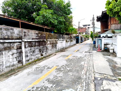 ที่ดิน วิทยาลัยอาชีวศึกษาเอี่ยมละออ : ขายที่ดินพระราม4 สาทร เย็นอากาศ 113 ตร.ว อยู่ซอยประสาทสุข เข้าออกได้หลายทางทั้ง งามดูพลี นางลิ้นจี่ หมาะปลูกบ้าน ธุรกิจร้านอาหาร ขยายพื้นที่เพิ่มได้