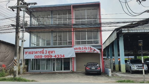 ขายอาคารสำนักงาน 3 ชั้น พท.ใช้สอย 650 ตรม. ที่ดิน 60 ตรว. ติดถนนใหญ่ ต.บึง อ.ศรีราชา จ.ชลบุรี ใจกลางเชื่อมระหว่างนิคมหลายแห่ง